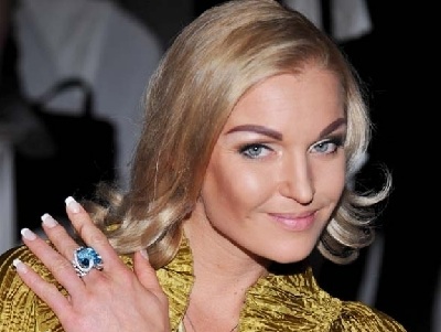 Анастасия Волочкова получила шикарный подарок от Баскова