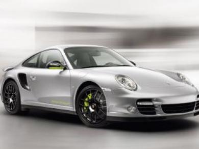 Рианне подарили Porsche 911 за 160 тыс. долларов!
