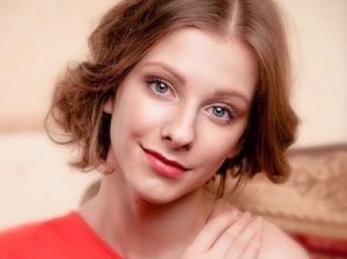 Актриса Лиза Арзамасова